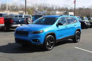 2023 Jeep Cherokee Altitude Lux 4x4 in Indianapolis, IN - O'Brien Automotive Family