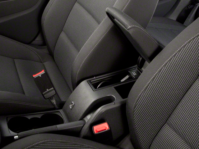 2010 Volkswagen Golf Base