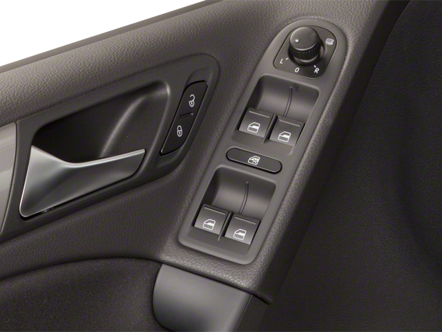 2010 Volkswagen Golf Base