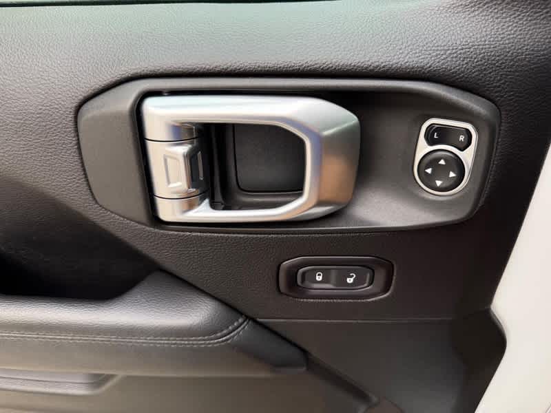 2019 Jeep Wrangler Unlimited Sahara Altitude 4x4