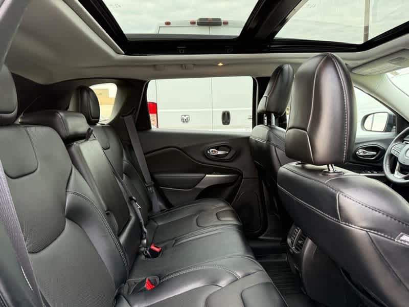 2022 Jeep Cherokee Latitude Lux 4x4