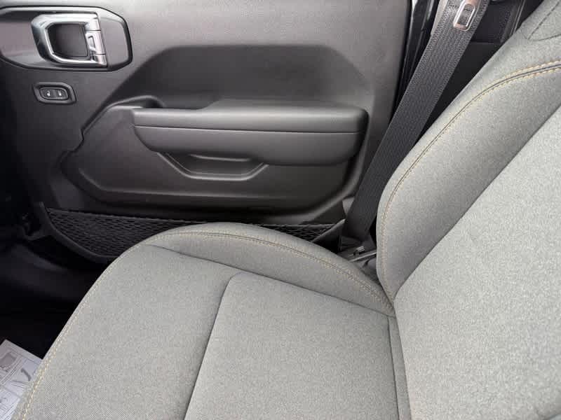 2025 Jeep Wrangler 4-DOOR SPORT S