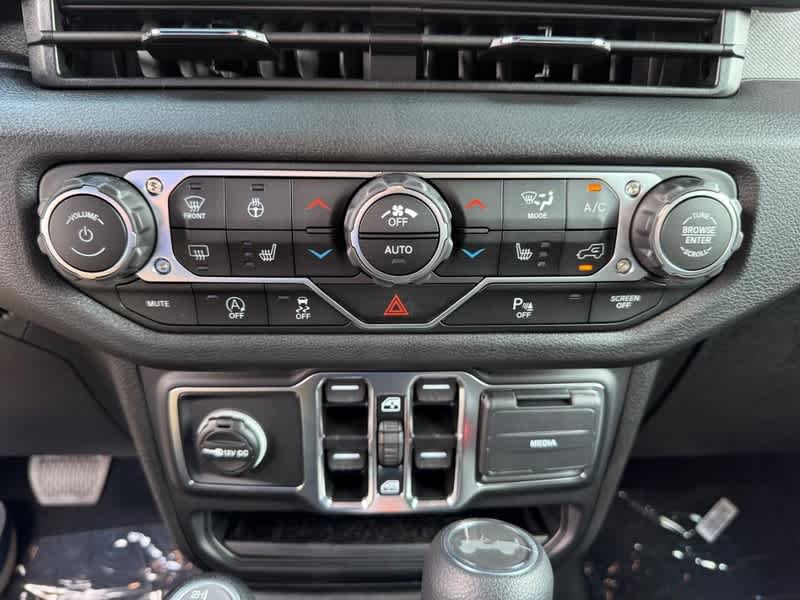 2025 Jeep Wrangler 4-DOOR SPORT S