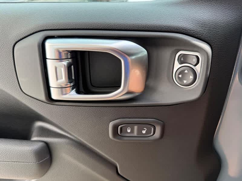 2025 Jeep Wrangler 4-DOOR SPORT S