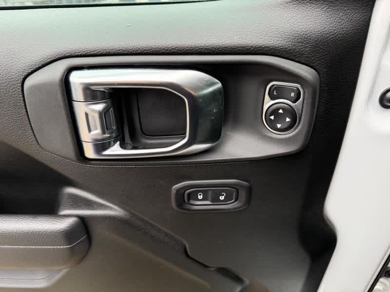 2025 Jeep Wrangler 4-Door Summit 4x4