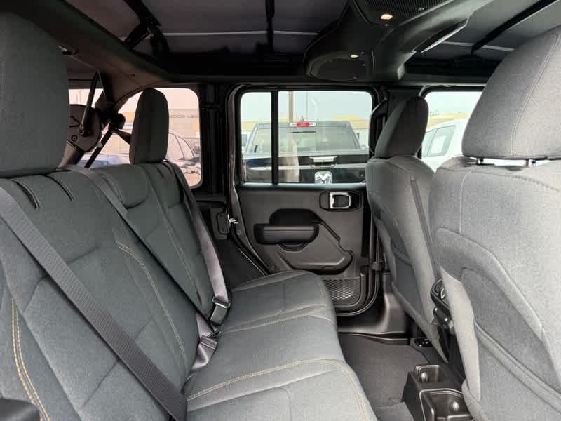 2025 Jeep Wrangler 4-Door Summit 4x4