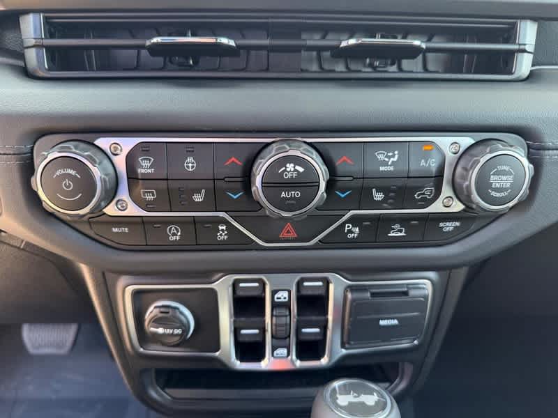 2025 Jeep Wrangler 4-DOOR SAHARA