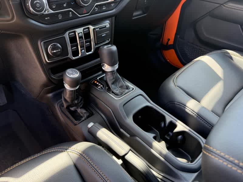 2025 Jeep Wrangler 4-DOOR SAHARA