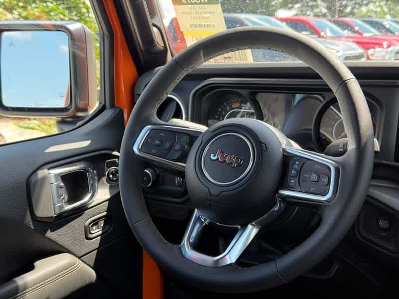 2025 Jeep Wrangler 4-DOOR SAHARA