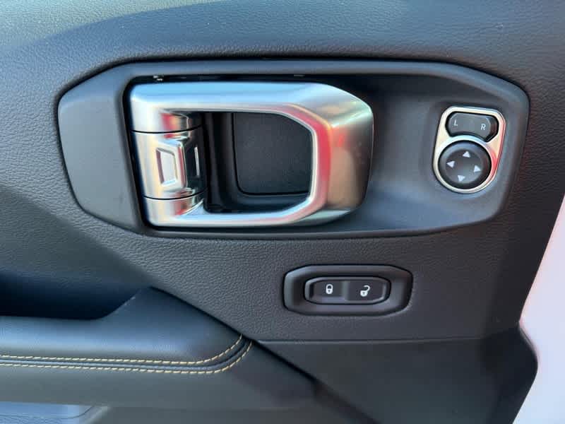 2026 Jeep Wrangler 4-DOOR SAHARA