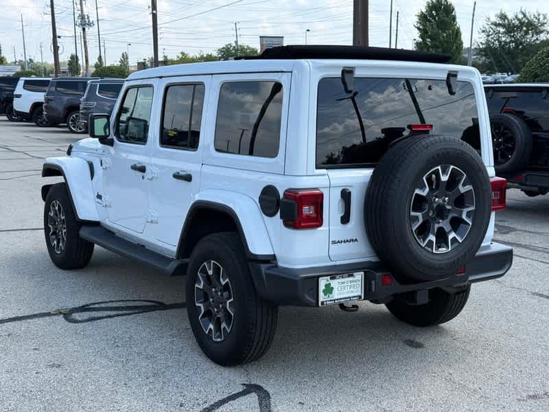 2025 Jeep Wrangler 4-Door Sahara 4x4