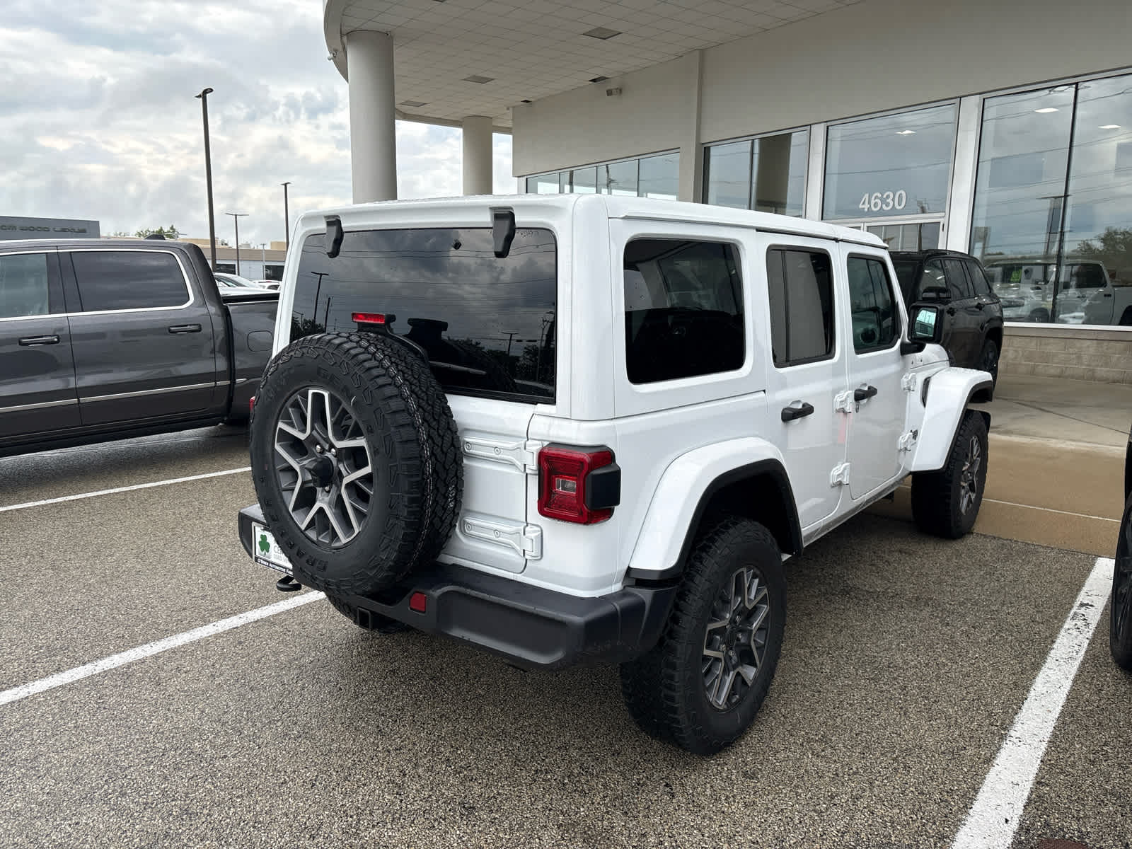 2025 Jeep Wrangler Sahara - 4 Door 4x4
