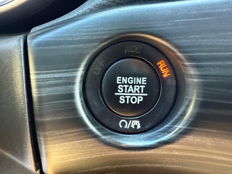 2022 Jeep Grand Cherokee Laredo X 4x4