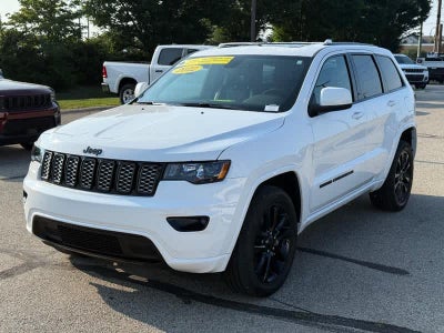 2022 Jeep Grand Cherokee Laredo X 4x4