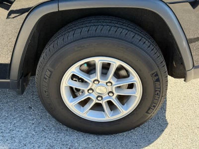 2018 Jeep Grand Cherokee Laredo 4x4