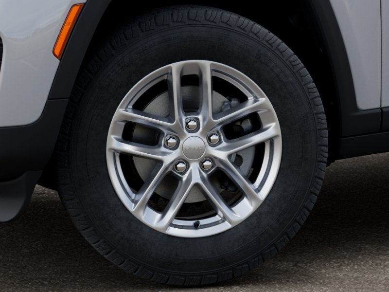 2026 Jeep Grand Cherokee LAREDO 4X4