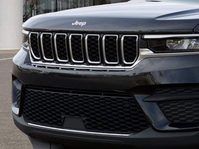 2027 Jeep Grand Cherokee LAREDO X 4X4