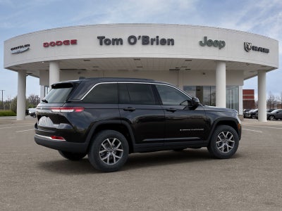 2027 Jeep Grand Cherokee LAREDO X 4X4