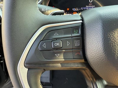 2023 Jeep Grand Cherokee Laredo X 4x4