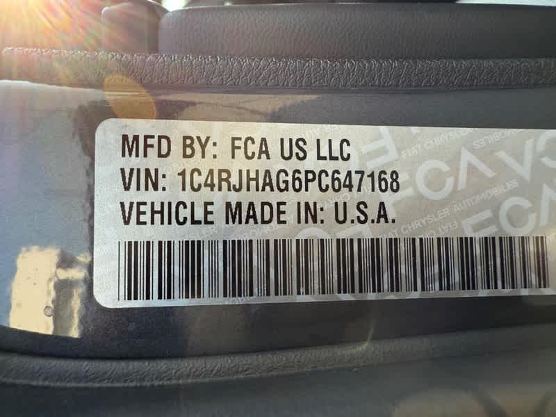 2023 Jeep Grand Cherokee Laredo X 4x4