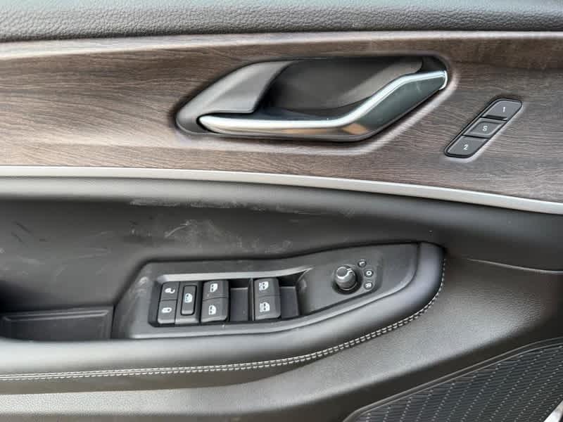 2025 Jeep Grand Cherokee LIMITED 4X4