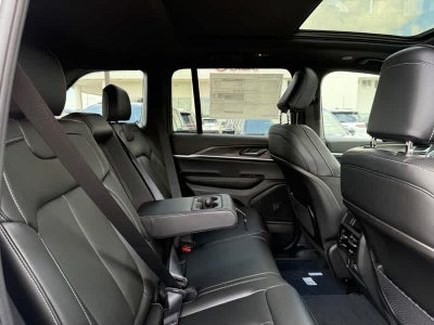 2025 Jeep Grand Cherokee LIMITED 4X4