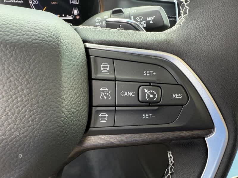 2025 Jeep Grand Cherokee LIMITED 4X4