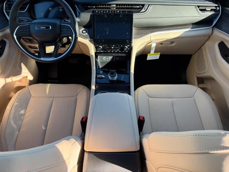 2025 Jeep Grand Cherokee LIMITED 4X4