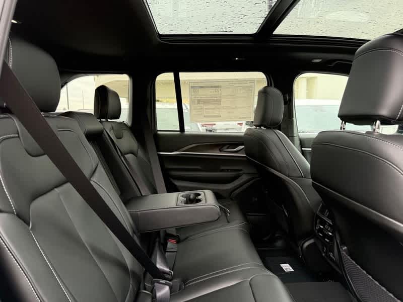 2025 Jeep Grand Cherokee LIMITED 4X4