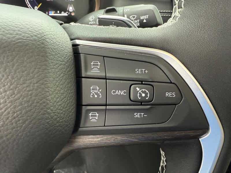 2025 Jeep Grand Cherokee LIMITED 4X4