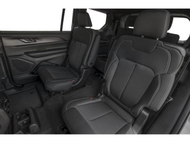 2025 Jeep Grand Cherokee L Altitude 4x4