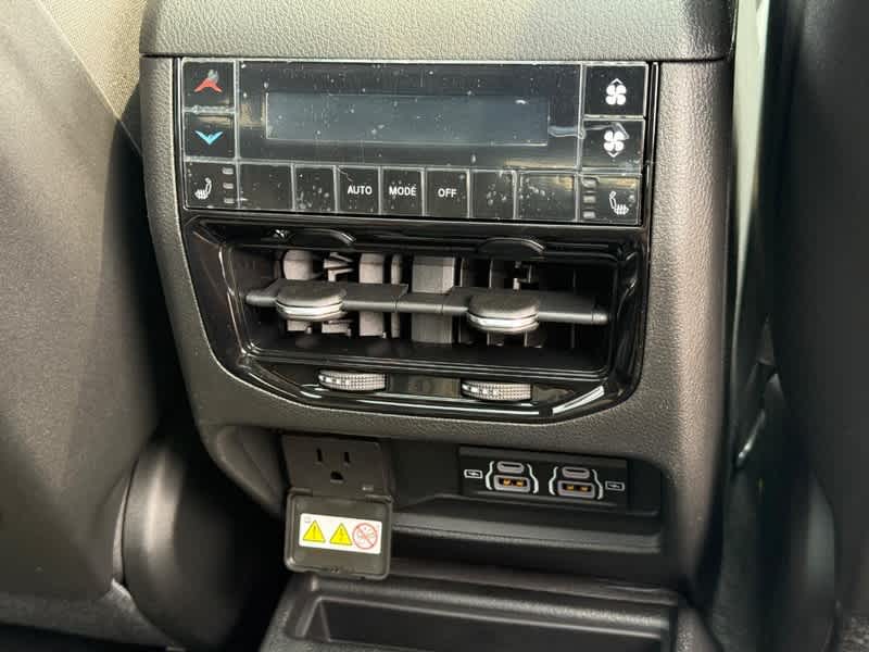 2025 Jeep Grand Cherokee L L LIMITED 4X4