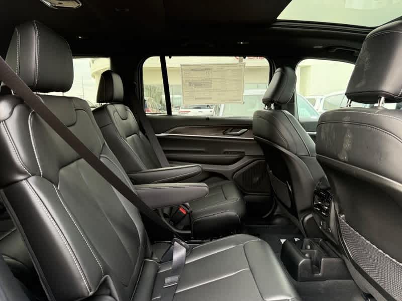 2025 Jeep Grand Cherokee L L LIMITED 4X4