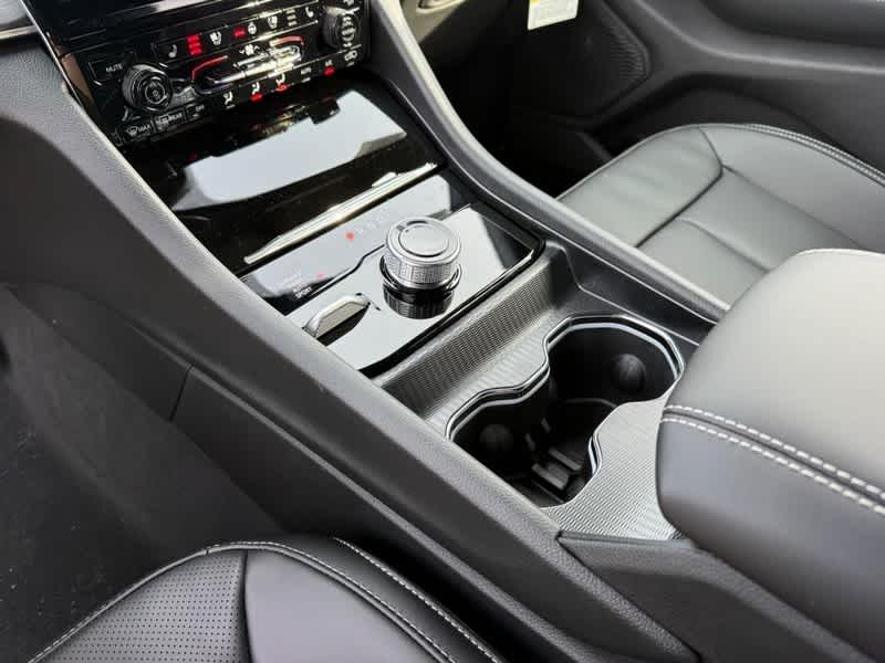 2025 Jeep Grand Cherokee L L LIMITED 4X4