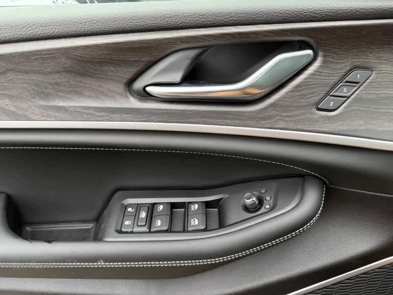 2026 Jeep Grand Cherokee L L LIMITED RESERVE 4X4