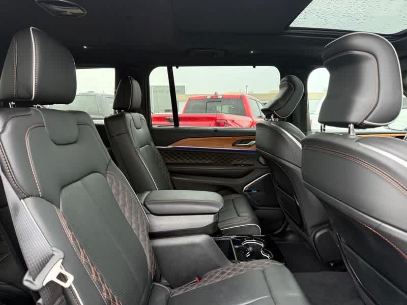 2023 Jeep Grand Cherokee L Summit Reserve 4x4
