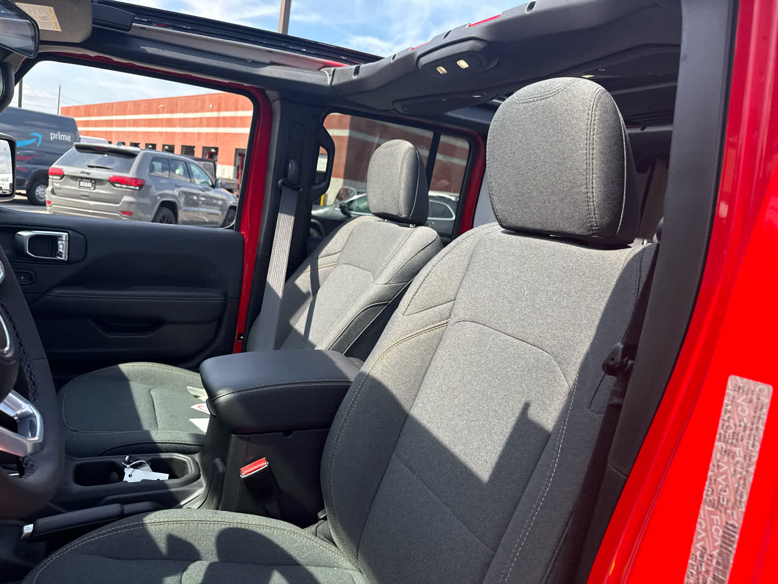 2025 Jeep Wrangler 4xe Sahara - 4x4