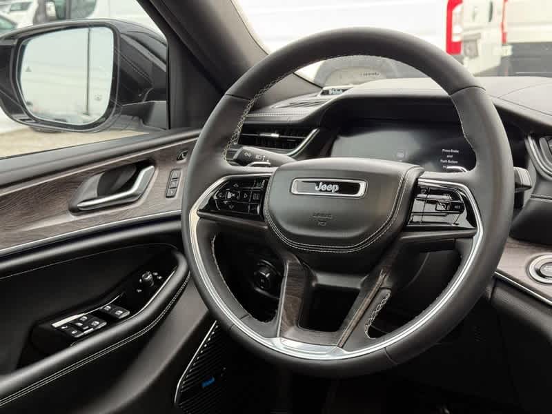 2022 Jeep Grand Cherokee 4xe Overland 4x4