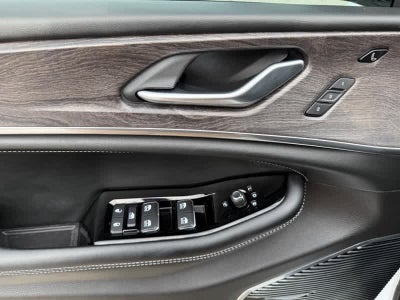 2022 Jeep Grand Cherokee 4xe Overland 4x4