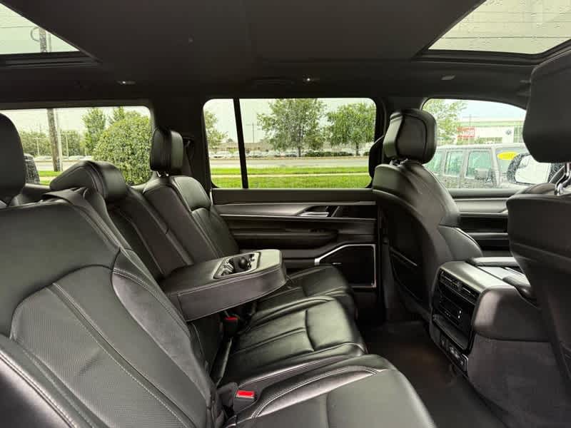 2023 Jeep Wagoneer Series II Carbide 4x4