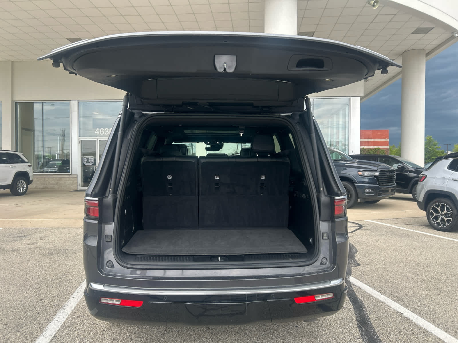 2022 Jeep Wagoneer Series II 4x4