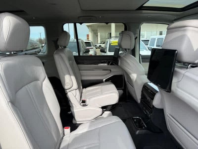 2022 Jeep Wagoneer Series III 4x4