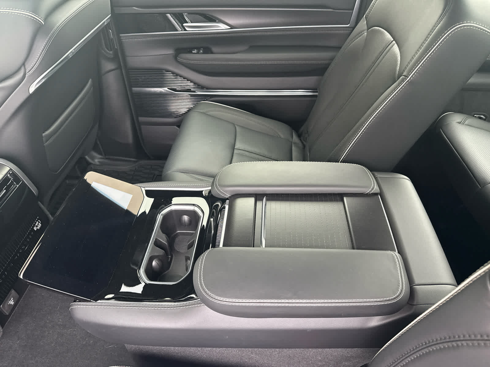 2025 Jeep Grand Wagoneer Series II 4x4