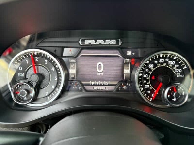 2022 RAM 1500 Big Horn Crew Cab 4x4 5'7' Box