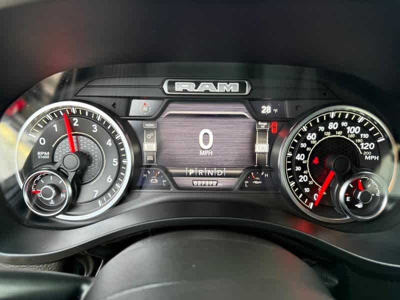 2022 RAM 1500 Big Horn Crew Cab 4x4 5'7' Box