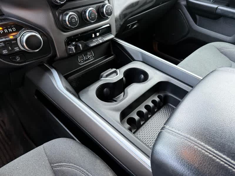 2022 RAM 1500 Big Horn Crew Cab 4x4 5'7' Box