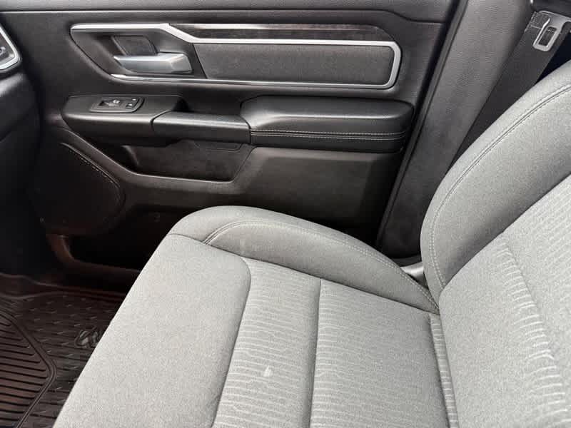 2022 RAM 1500 Big Horn Crew Cab 4x4 5'7' Box