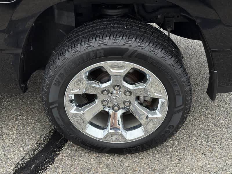 2022 RAM 1500 Big Horn Crew Cab 4x4 5'7' Box