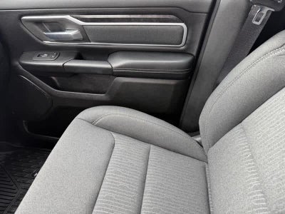 2020 RAM 1500 Big Horn Crew Cab 4x4 5'7' Box