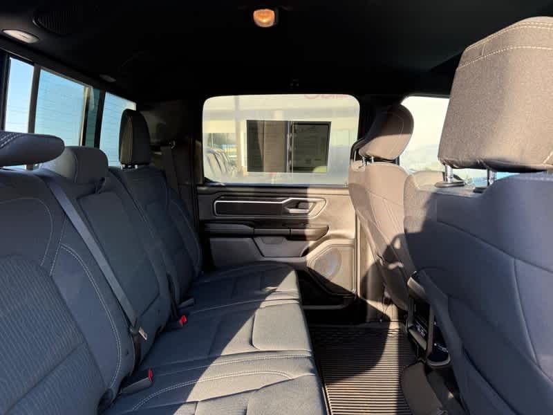 2024 RAM 1500 Big Horn Crew Cab 4x4 5'7' Box